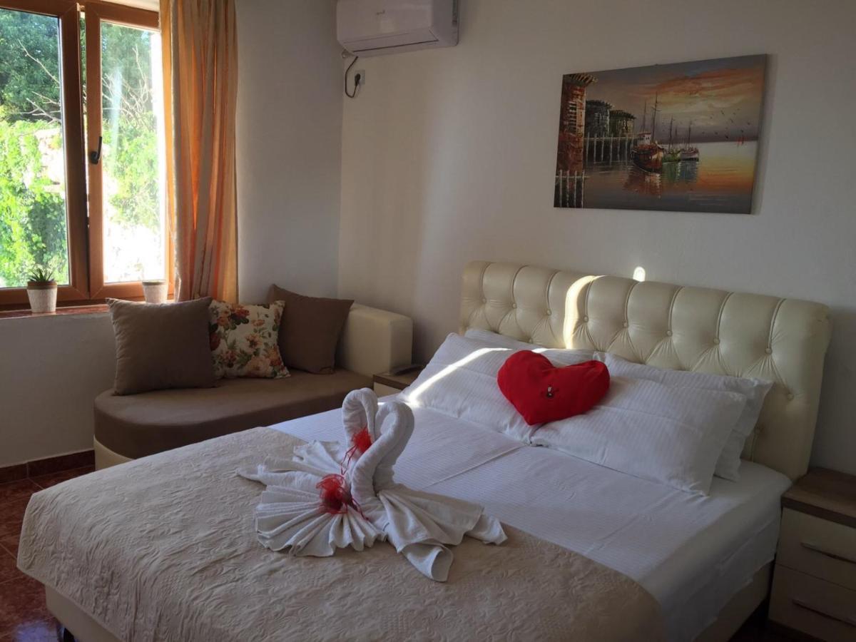 Apartments Gusar Улцин Екстериор снимка