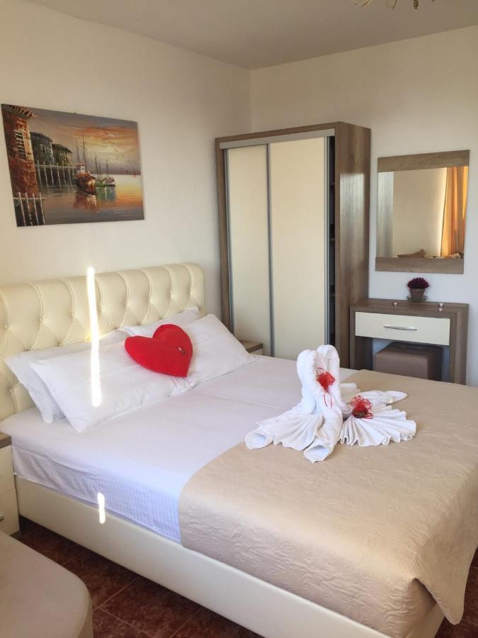 Apartments Gusar Улцин Екстериор снимка